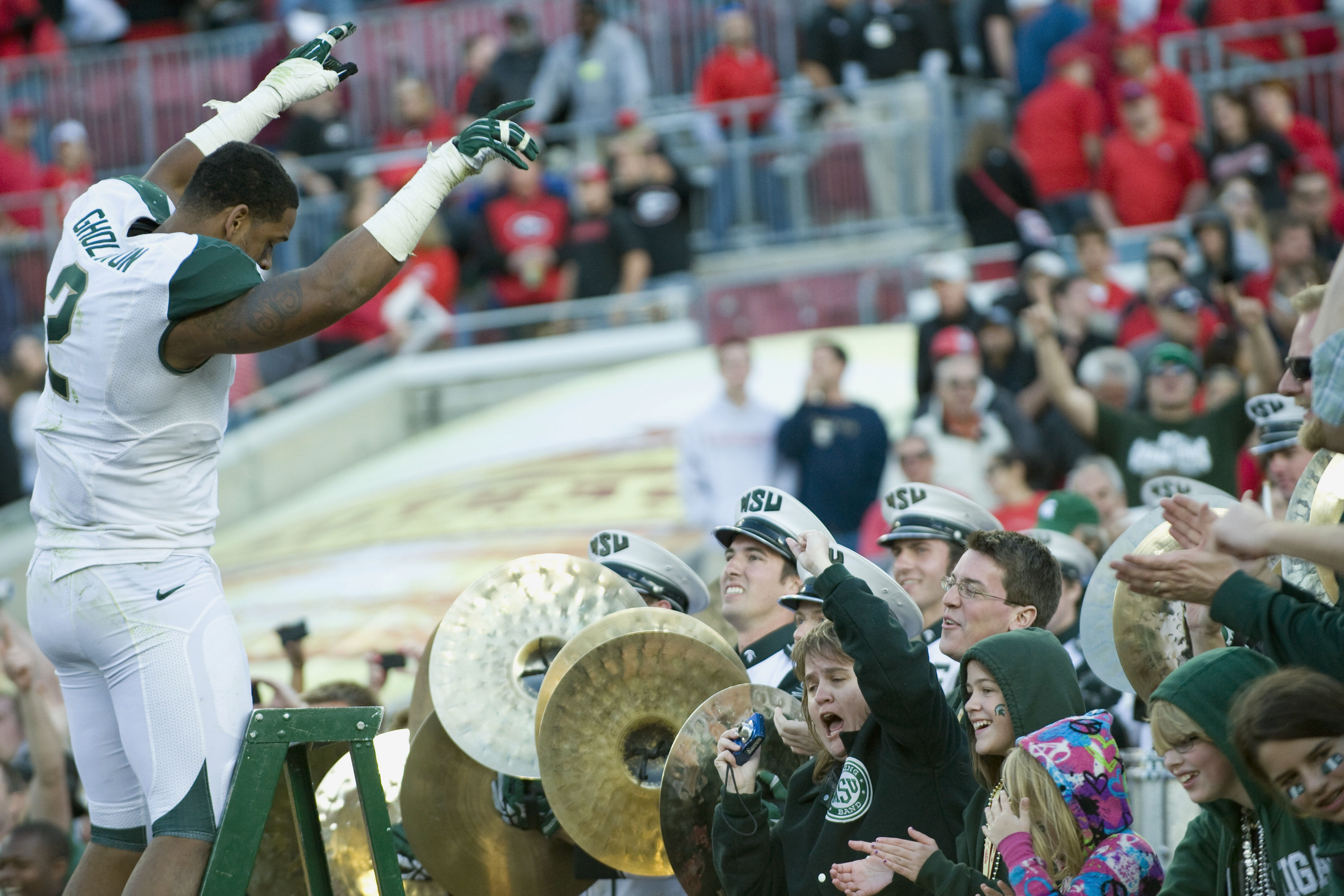 Michigan State DE William Gholston signs BTN tour bus - Big Ten Network