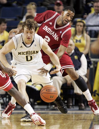 Michigan's Zack Novak, Indiana's Christian Watford