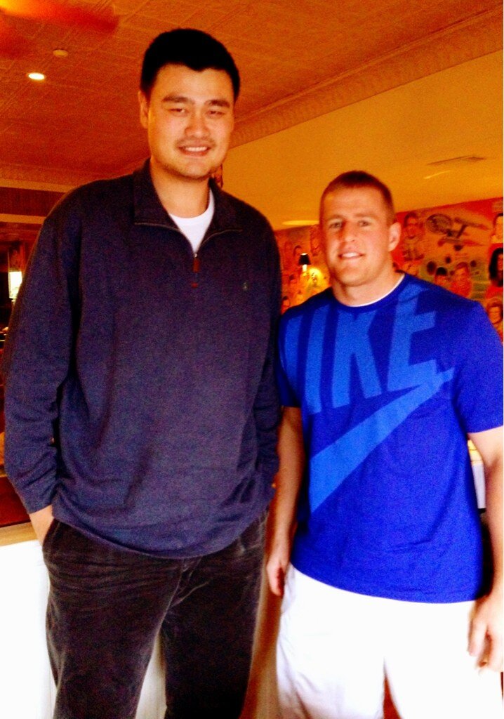 yao ming next to wife