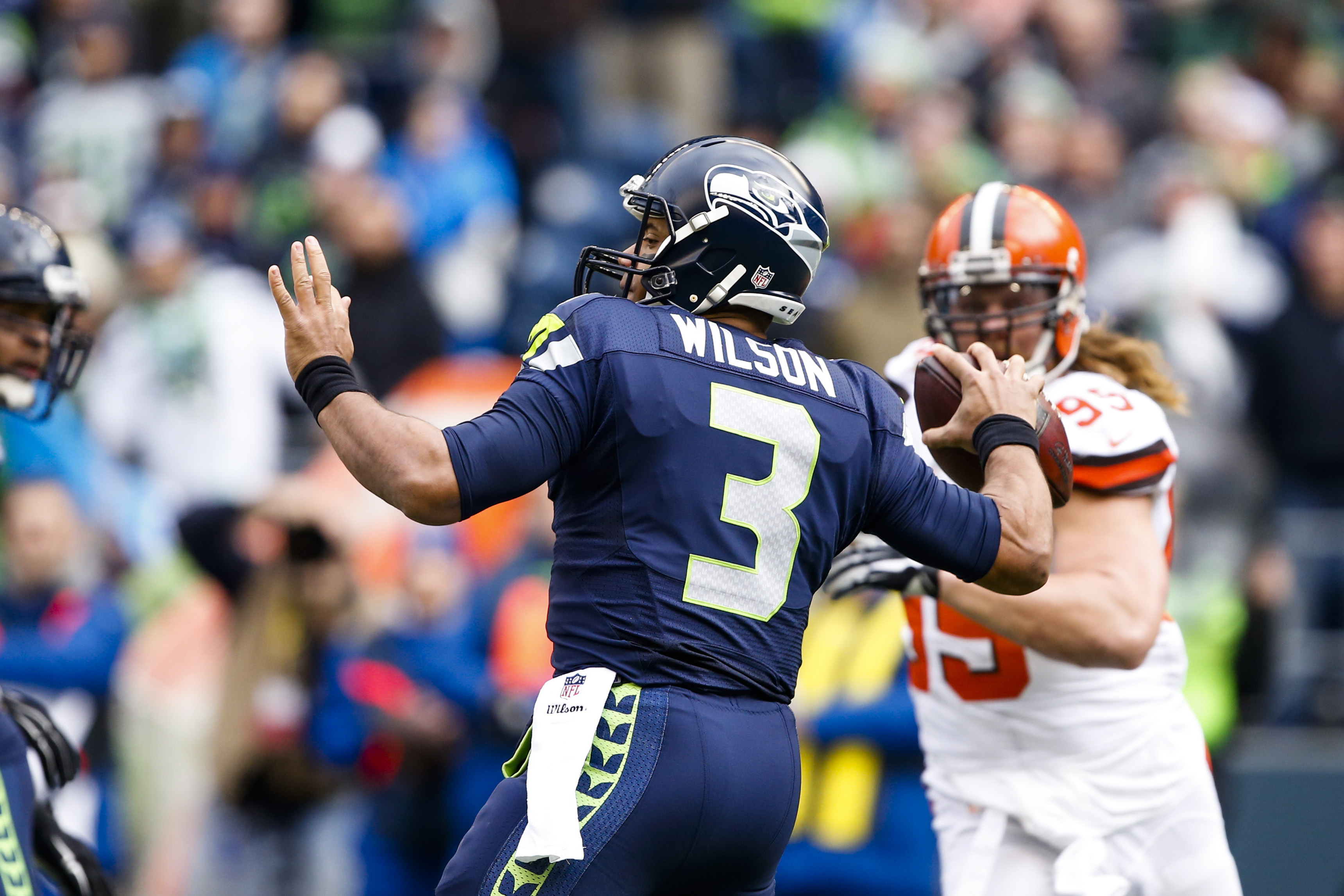 Ex-Badgers QB Russell Wilson in thick of historic five-game run