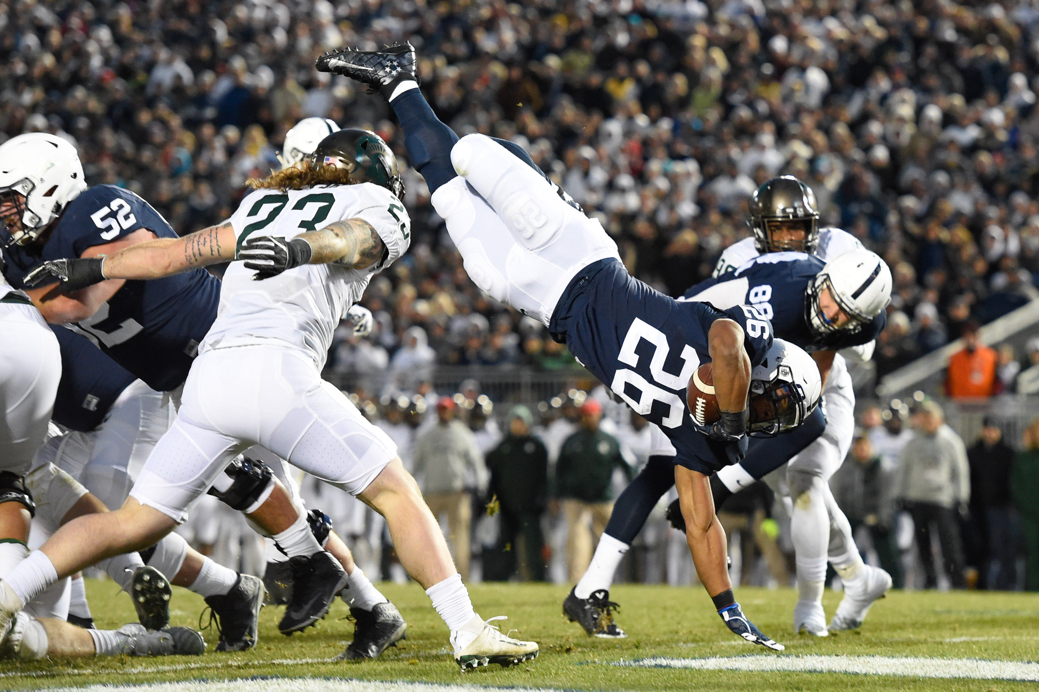 No. 1 Ohio State 38, Penn State 10: J.T. Barrett leads Buckeyes to big win  over Nittany Lions