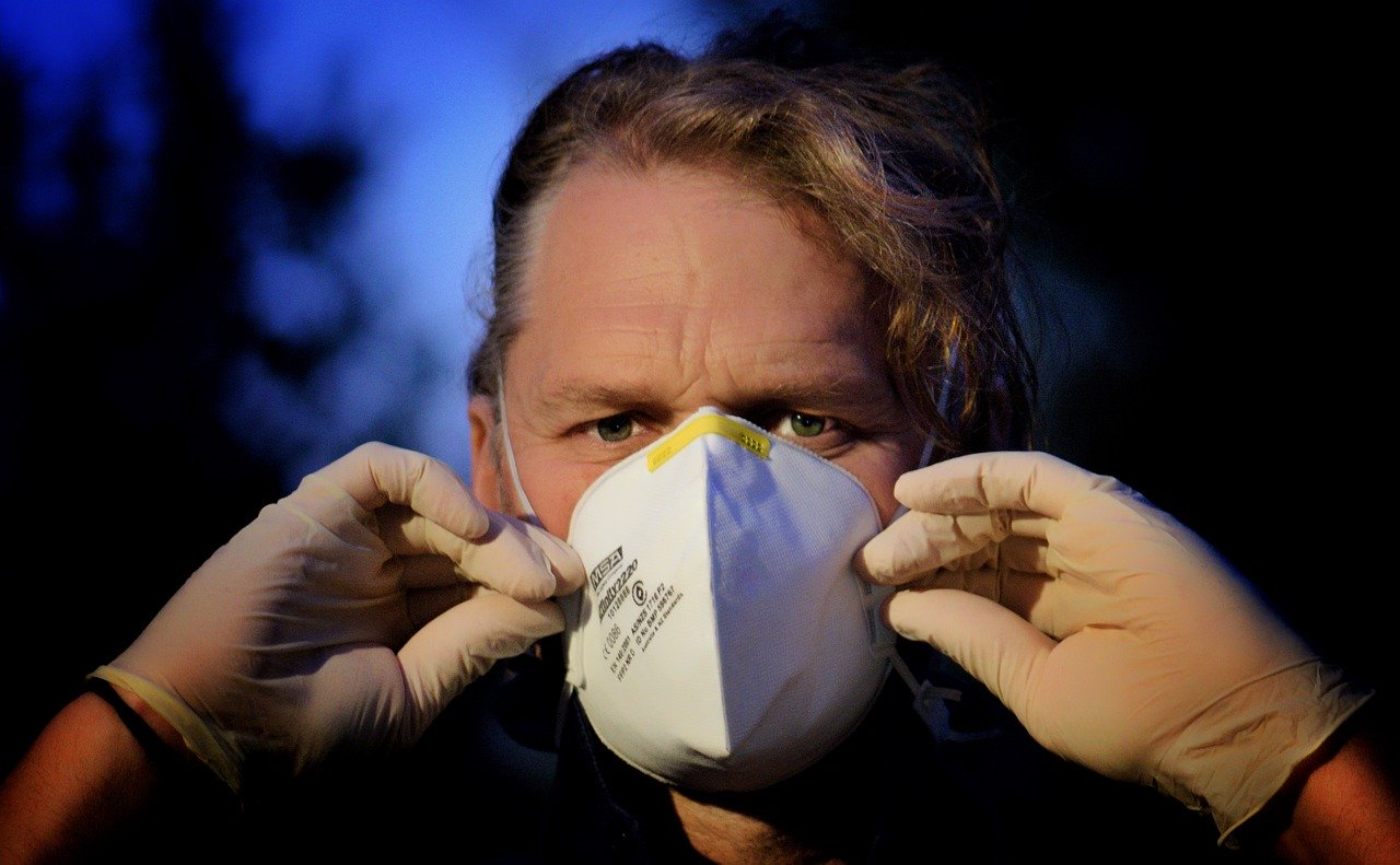 Illinois professor investigates loss of smell, taste in COVID-19
patients: BTN LiveBIG